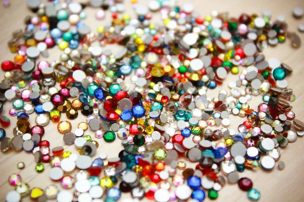 Coleção de strass multicoloridos — Fotografia de Stock