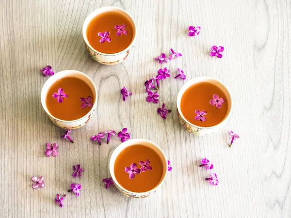 Lila çay yeşil çay çaydanlık leylak dal