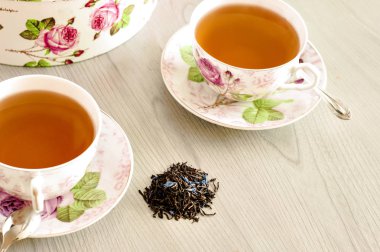 Siyah çay gri kurulu arka plan