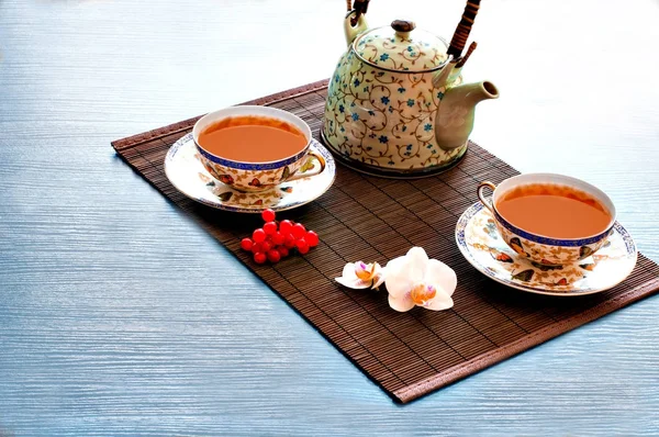 Tea on bamboo — Stock Photo, Image