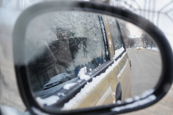 Reflection in the rear view mirror — Stock Photo, Image