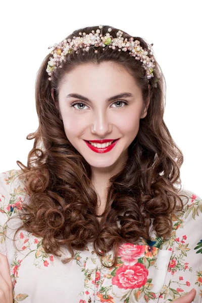 Retrato Mujer Belleza Joven Vestido Colorido Modelo Rizado Con Maquillaje — Foto de Stock