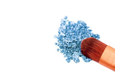 Metin reklam için yer ile beyaz arka plan üzerinde izole fırça ile göz farı