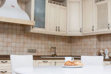 Modern mutfak iç tablo pasta ile