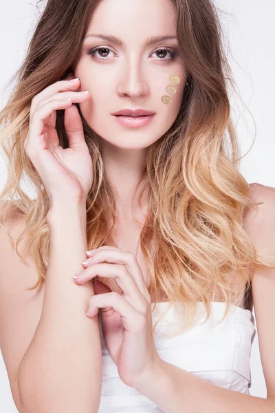Maquillaje Cosméticos Retrato Primer Plano Hermosa Cara Modelo Mujer Con —  Fotos de Stock