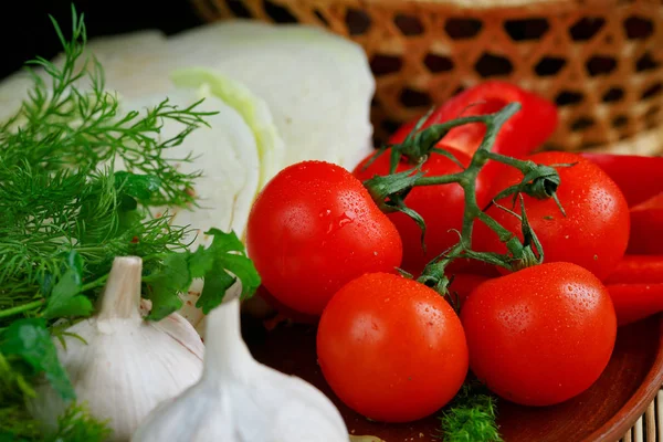 Légumes crus frais sur la table — Photo