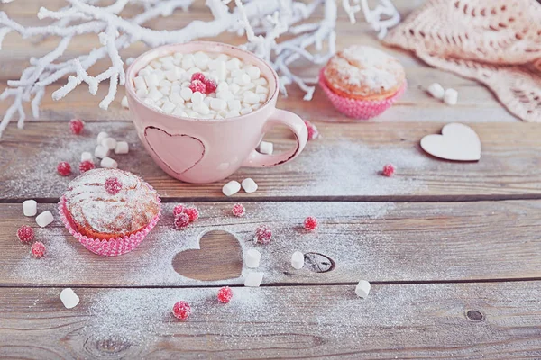 Tasty cupcake with berries and cup of coffee — Stock Photo, Image