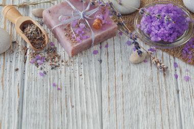 Deniz doğal el yapımı sabunlar tuz, kahve çekirdekleri, deniz yıldızı ve