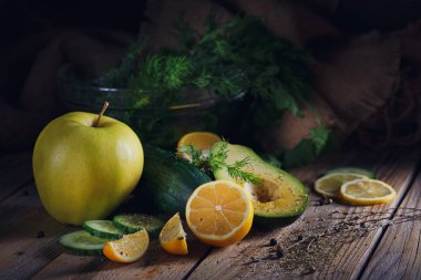 Arka plan çeşitli yeşil sebzeler ile