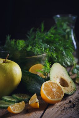 Arka plan çeşitli yeşil sebzeler ile