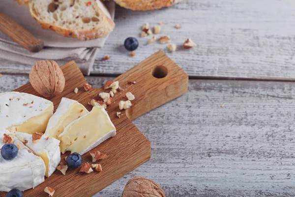 Queso francés suave de camembert . —  Fotos de Stock