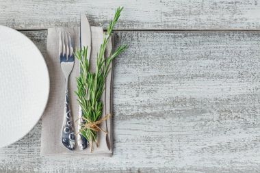 Rosemary ile rustik Tablo ayarı 