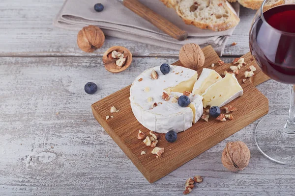 Queso francés suave de camembert . —  Fotos de Stock