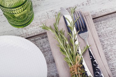 Rosemary ile rustik Tablo ayarı 