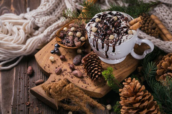 Christmas or New Year composition with hot chocolate or cocoa dr — Stock Photo, Image