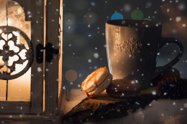 Синя Чашка Гарячим Напоєм Печивом Снігу Концепція Зимових Канікул — стокове фото