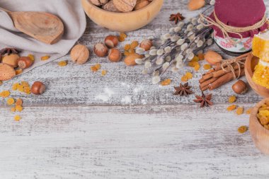 Ekmek veya kurabiye yemek pişirmek için malzemeler: Petek, un, Baron Mavi Sakal