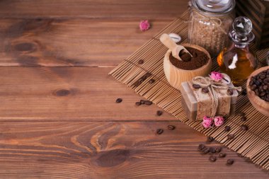 Doğal el yapımı Sabun, kozmetik aromatik yağ, kahve ile deniz tuzu