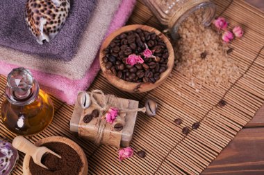 Doğal el yapımı Sabun, kozmetik aromatik yağ, kahve ile deniz tuzu