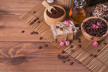 Doğal el yapımı Sabun, kozmetik aromatik yağ, kahve ile deniz tuzu