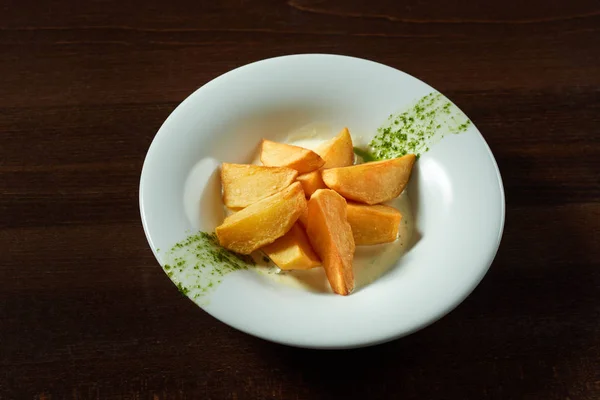 Placa de patata asada en el restaurante — Foto de Stock