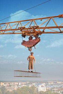 Atletik Oluşturucusu inşaat yüksek tutuyoruz.