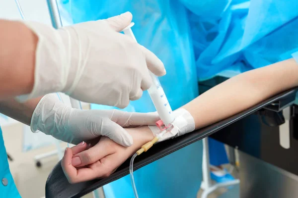 Operación en curso en el hospital — Foto de Stock