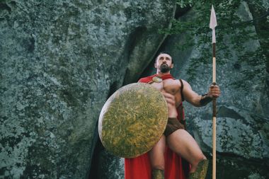 Ormanda Spartalı savaşçı