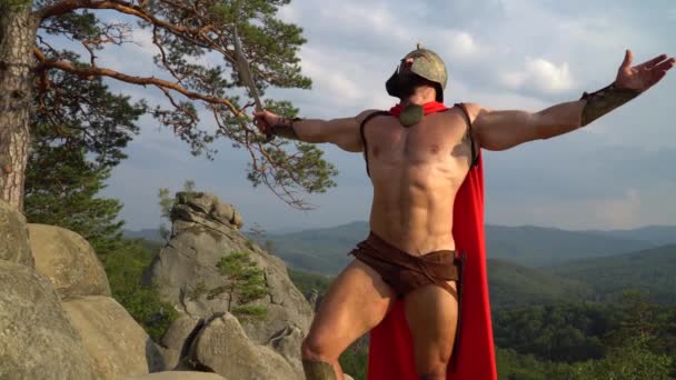 Spartalı bir dağın zirvesinde — Stok video