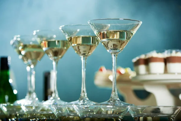 Óculos de martini perfeitamente polidos — Fotografia de Stock