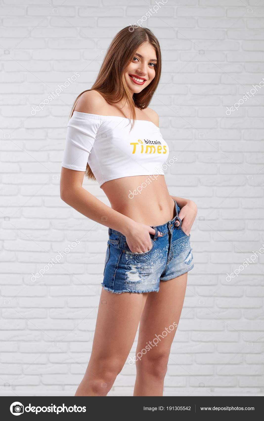 jean shorts crop top