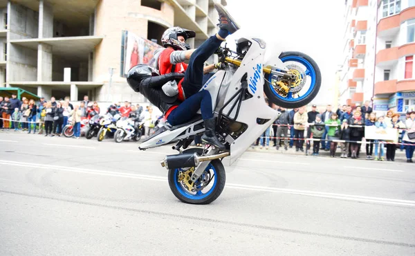 Extrema motocicleta espectáculo de equitación . —  Fotos de Stock