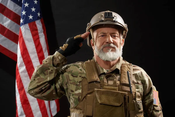 Old american military officer saluting. — Stock Photo, Image