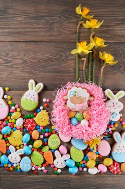 Paskalya zencefilli kurabiye ve yumurta..