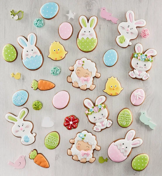 Easter ginger glazed cookies and candies. — Stock Photo, Image