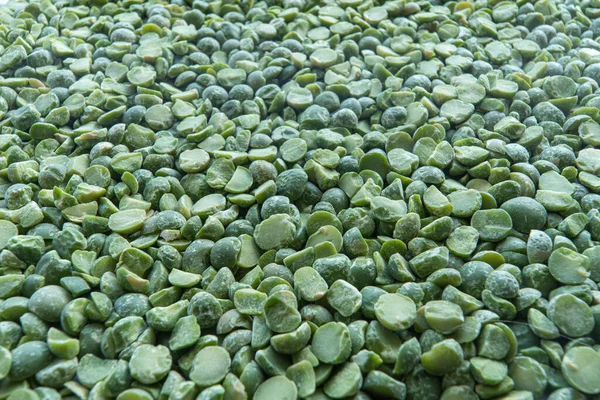 Taze bezelye arkaplanı, tam görüntü. Yan görünüm