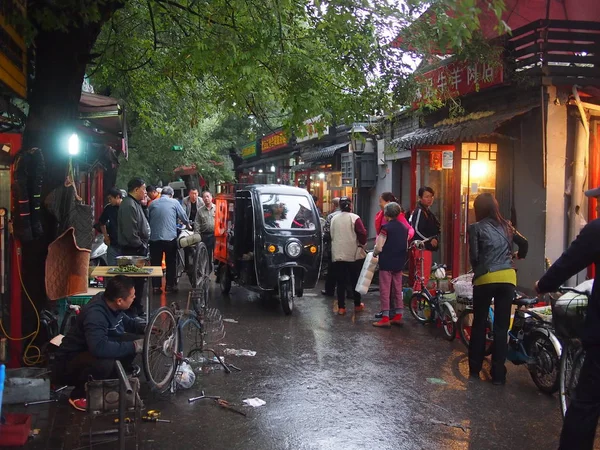 Beijing Hutong bajo la lluvia — Foto de Stock