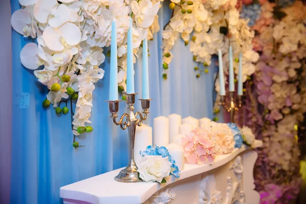Decorações de casamento, decoração na mesa. Flores — Fotografia de Stock