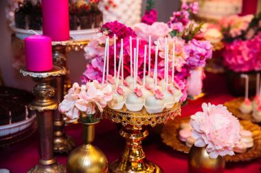 Çikolata. Şekerli masa, şeker, tatlı.