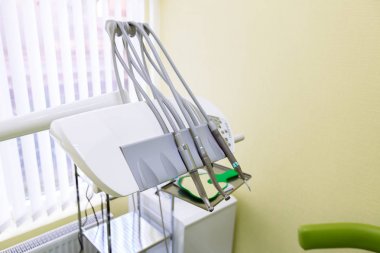 Doktorlar malzemeler, insanlar olmadan tıbbi aletleri. Yeşil renkli Oda