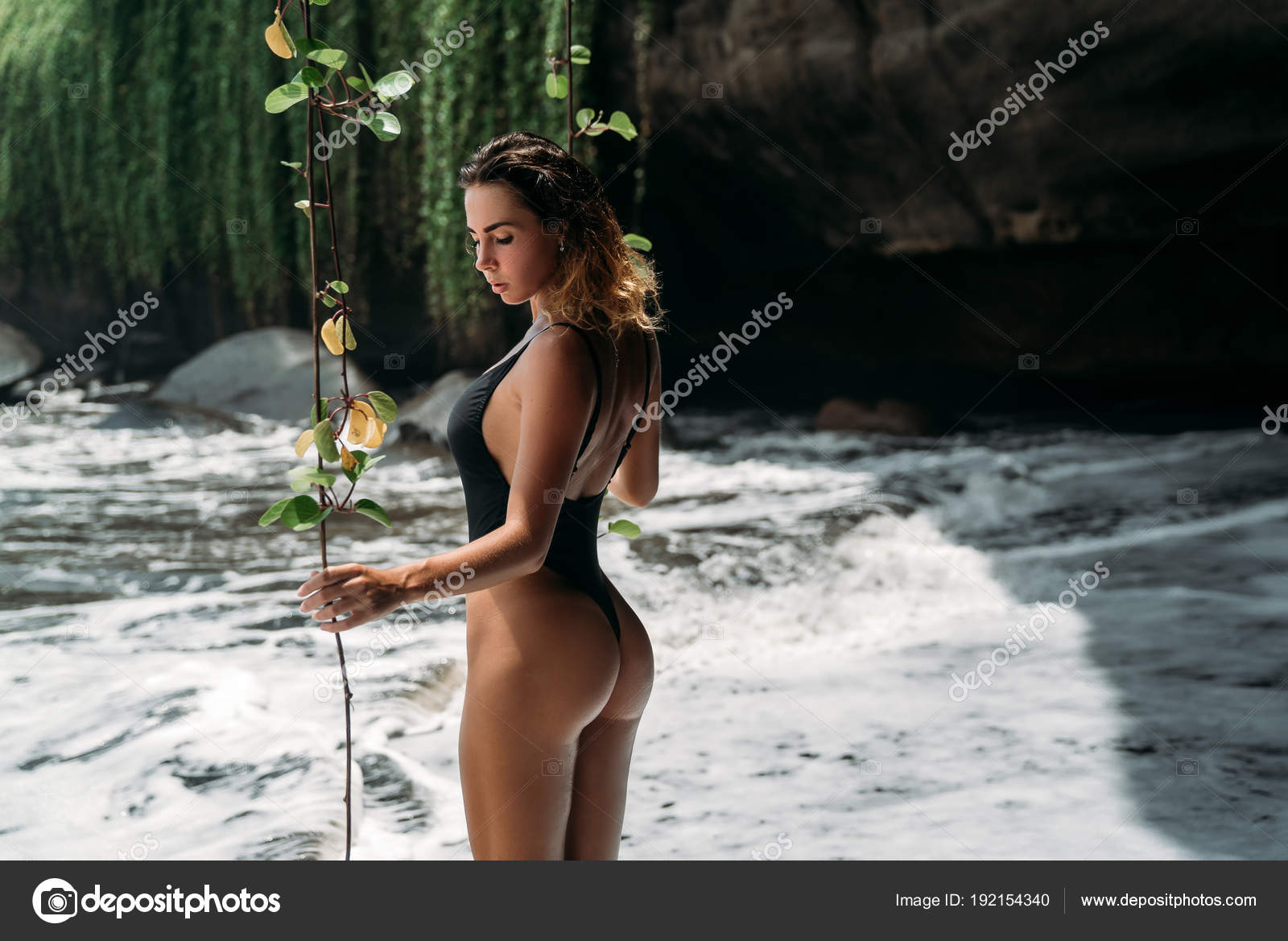Con Cuerpo Vestida Chica Vista Sexy Culo Y Un PosteriorUna TJ3cl1FK