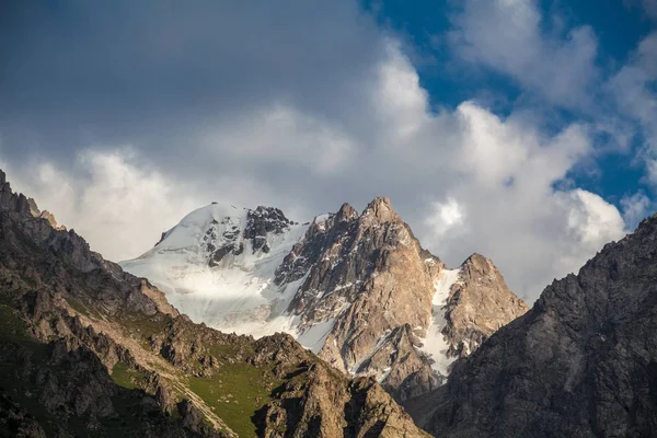 Schöne Berglandschaft — Stockfoto