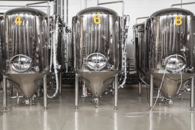 Paslanmaz çelik tank ile modern bira fabrikası