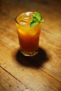 Soğuk kokteyl meyvelerden yapılmış