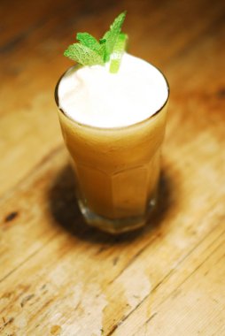 Soğuk kokteyl meyvelerden yapılmış