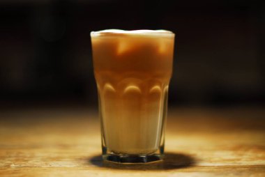 Soğuk kokteyl meyvelerden yapılmış