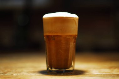 Soğuk kokteyl meyvelerden yapılmış