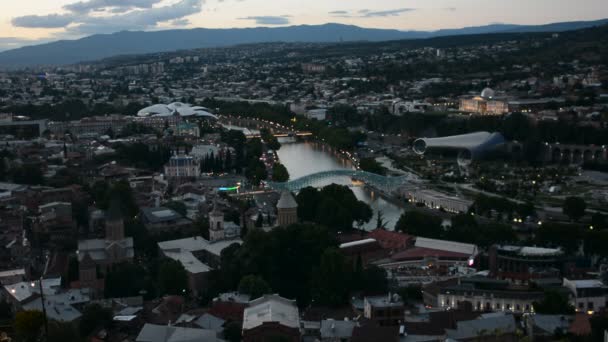 Utsikt över Tbilisi från en höjd — Stockvideo