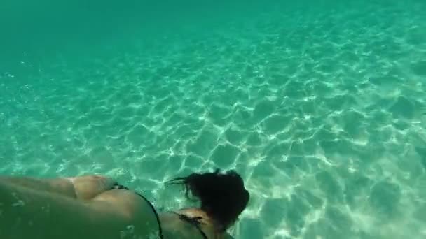 Girl Swims Clear Water White Sand Cote Azur Similan Islands — Stock Video
