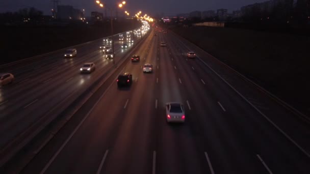 Νυχτερινή Κυκλοφορία Των Αυτοκινήτων Στην Εθνική Οδό — Αρχείο Βίντεο